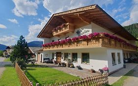 Haus Enzian Apartments